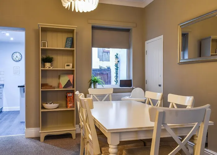 Sunset House * Whitby